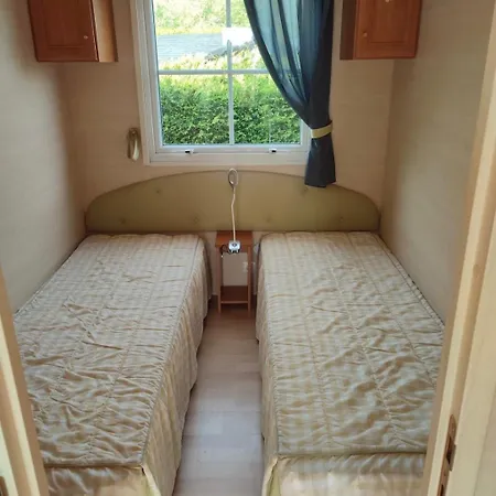 De La Pierre D Orge Camping *